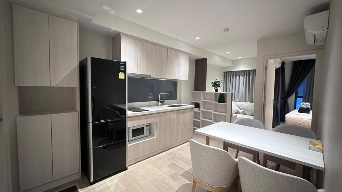 Paradise Condo-perfect Location *