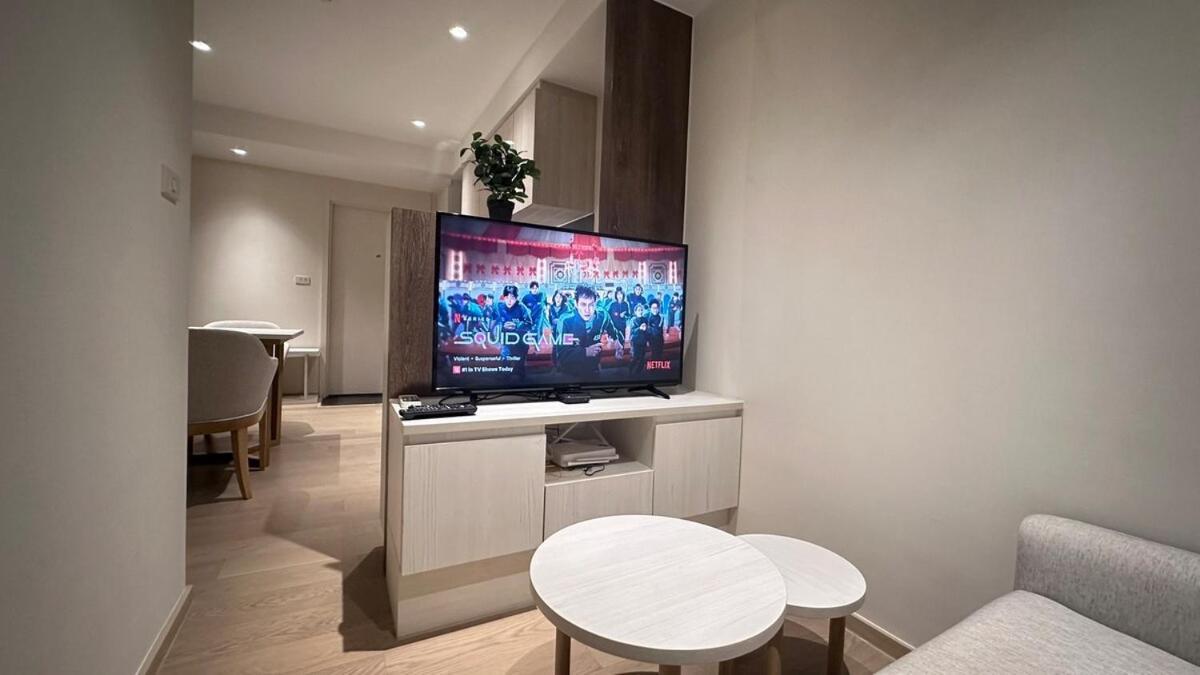 Paradise Condo-perfect Location