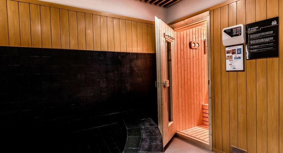 Apartment Paradise Condo-perfect Location Bangkok