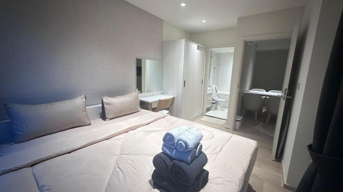 Paradise Condo-perfect Location Apartment *